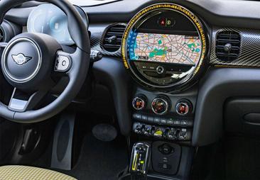 Mini Electric Cooper SE — photo 9