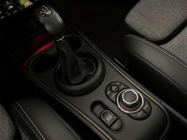 Mini Countryman COOPER SE — photo 16