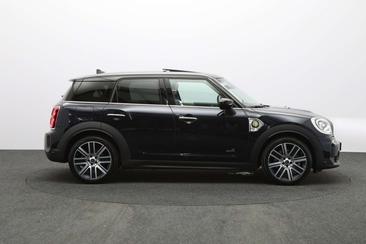 Mini Countryman COOPER SE — photo 15