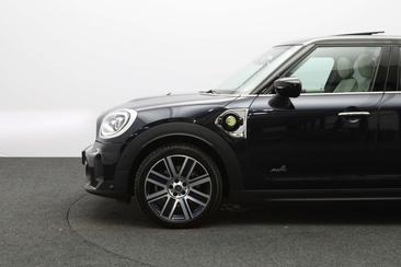 Mini Countryman COOPER SE — photo 16