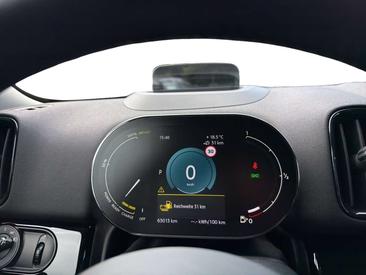 Mini Countryman COOPER SE — photo 15