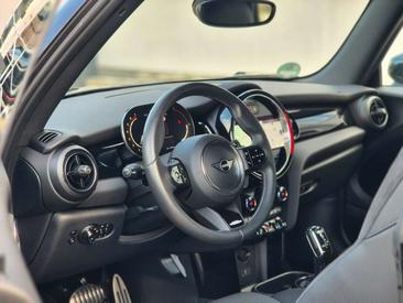 Mini Cabrio John Cooper Works — photo 30