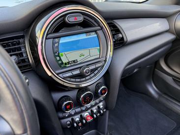 Mini Cabrio Chili Cooper — photo 18