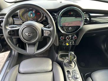 Mini Electric Classic Cooper SE — photo 10