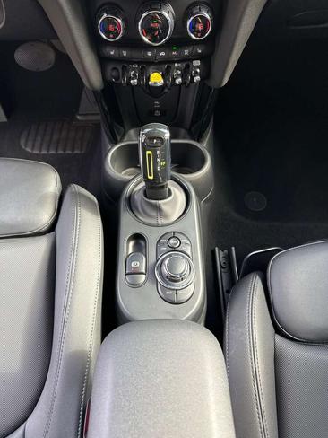 Mini Electric Classic Cooper SE — photo 14