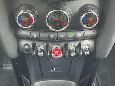 Mini Hatch Cooper — photo 11