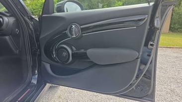 Mini Hatch JCW Cooper S — photo 21