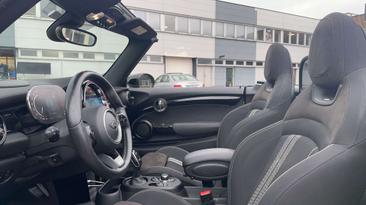 Mini Cabrio JCW Cooper — photo 25