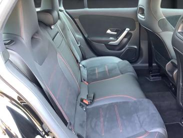 Mercedes CLA 180 AMG Line — photo 12