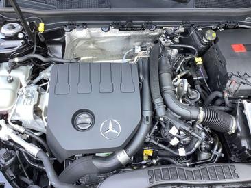 Mercedes CLA 180 AMG Line — photo 14