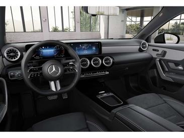 Mercedes Classe A 200 Night Edition — photo 8