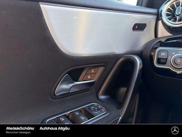 Mercedes Classe A 180 Night Edition — photo 7