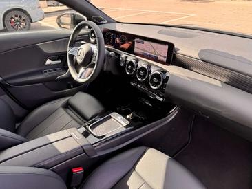 Mercedes CLA 200 — photo 12