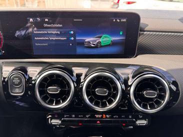 Mercedes CLA 200 — photo 31