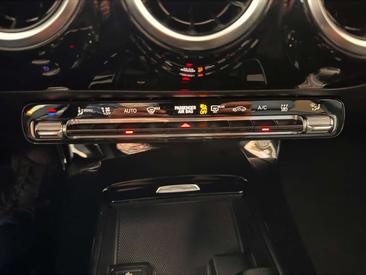 Mercedes CLA 200 — photo 33