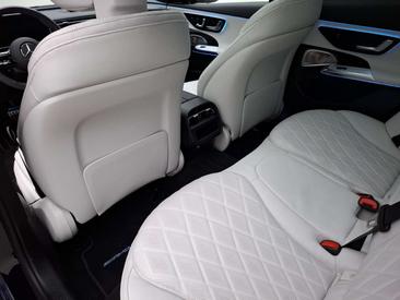 Mercedes Classe E 220 Night Edition — photo 17
