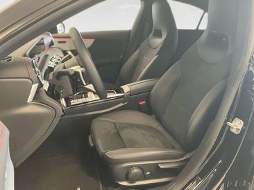 Mercedes CLA 220 AMG Line — photo 10