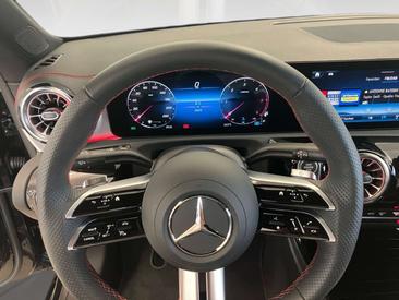 Mercedes CLA 220 AMG Line — photo 11