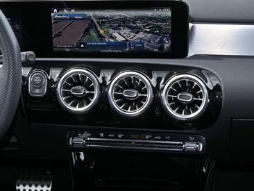 Mercedes Classe A 200 Night Edition — photo 10