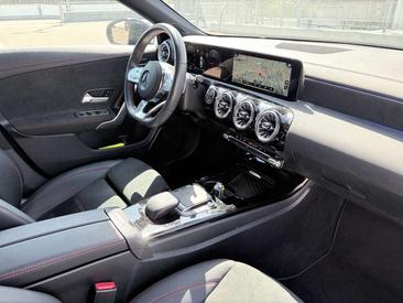 Mercedes CLA 220 AMG Line — photo 9
