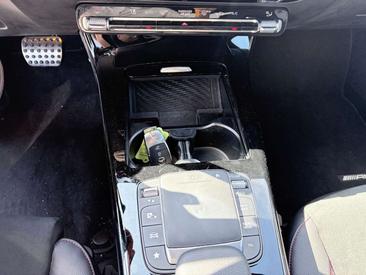 Mercedes CLA 220 AMG Line — photo 15