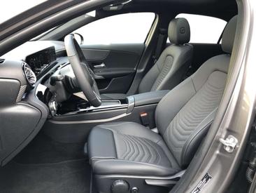 Mercedes Classe A 200 Night Edition — photo 6