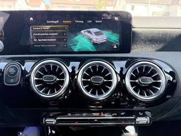 Mercedes CLA 220 AMG Line — photo 17