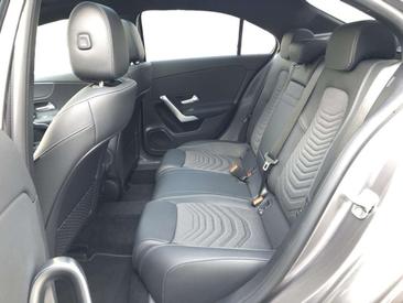 Mercedes Classe A 200 Night Edition — photo 8