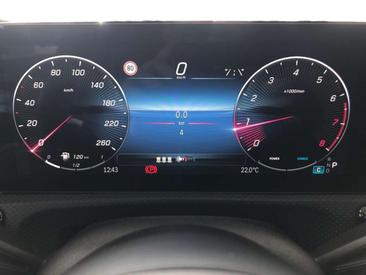 Mercedes Classe A 180 Night Edition — photo 10