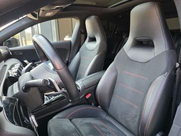 Mercedes CLA 200 Premium Plus — photo 12