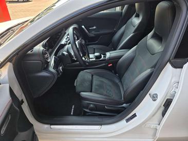 Mercedes CLA 200 Premium Plus — photo 15