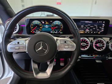 Mercedes CLA 200 Premium Plus — photo 30