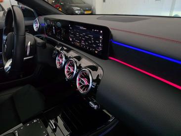 Mercedes CLA 200 Premium Plus — photo 34