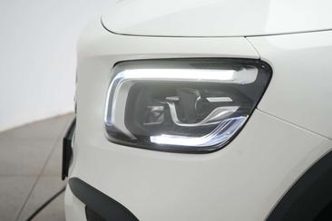 Mercedes GLB 200 AMG Line — photo 9