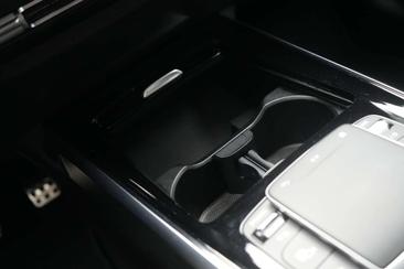 Mercedes GLB 200 AMG Line — photo 33