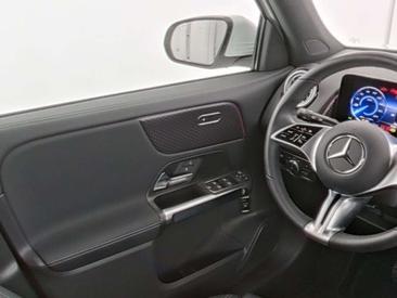 Mercedes EQB 250 — photo 4