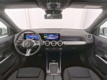 Mercedes EQB 250 — photo 7