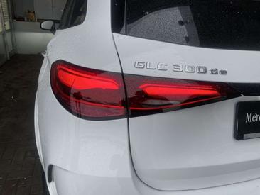 Mercedes GLC 300 Night Edition — photo 31