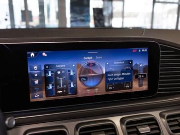 Mercedes GLE 300 — photo 15