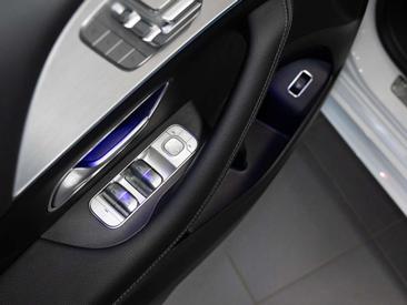 Mercedes GLE 300 — photo 18