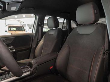 Mercedes GLA 200 — photo 6