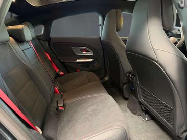 Mercedes CLA 250 Night Edition — photo 11
