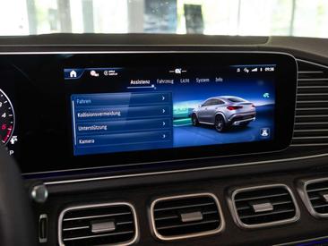 Mercedes GLE 350 — photo 11