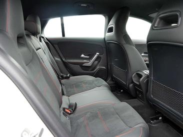Mercedes CLA 220 AMG Line — photo 5