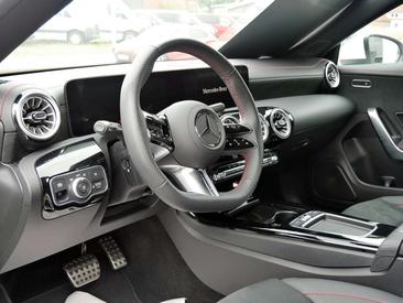 Mercedes CLA 220 AMG Line — photo 11