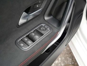 Mercedes CLA 220 AMG Line — photo 13