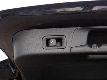 Mercedes GLB 180 AMG Line — photo 10