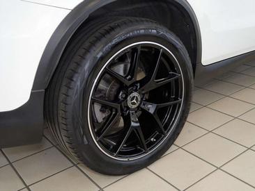 Mercedes GLC Coupé 220 Night Edition — photo 10