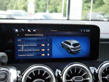 Mercedes EQB 250+ AMG Line — photo 16
