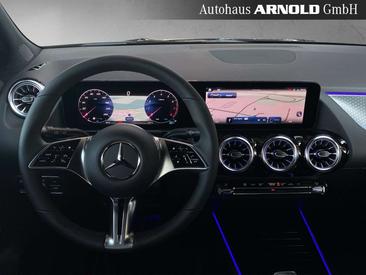 Mercedes GLA 200 — photo 8